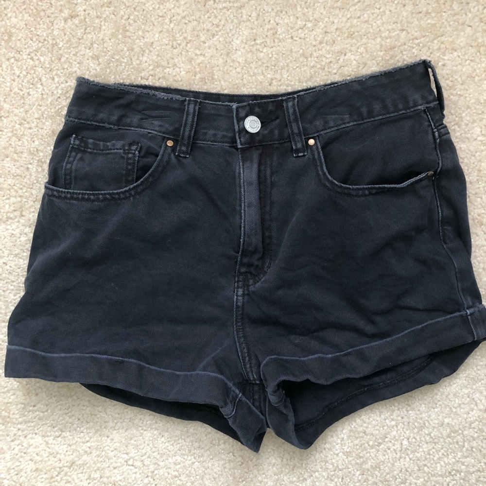 black jean shorts